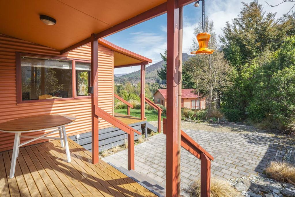 Korimako Ridge - Lake Hawea Holiday Home Eksteriør billede